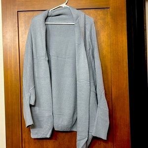 Medium brand new w/o tags wool grey bag wing cardigan